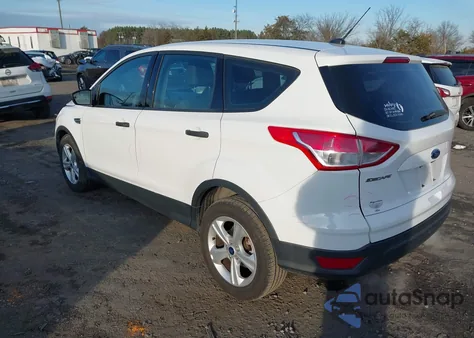 2016 Ford Escape S z USA, uszkodzony, nr VIN 1FMCU0F75GUB31994
